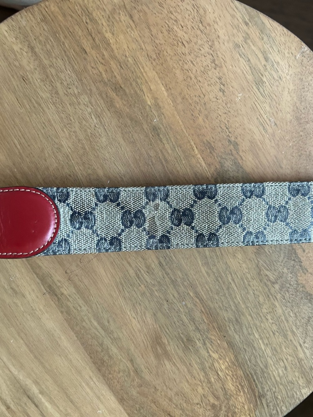Gucci Monogram Belt with Red Leather and Gold Buckle - Picture 10 of 12